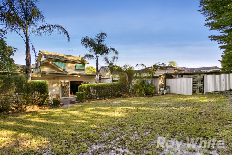 Photo - 48 Pepperell Avenue, Glen Waverley VIC 3150 - Image 9