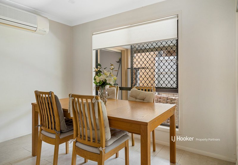 Photo - 48 Pinedale Crescent, Parkinson QLD 4115 - Image 6