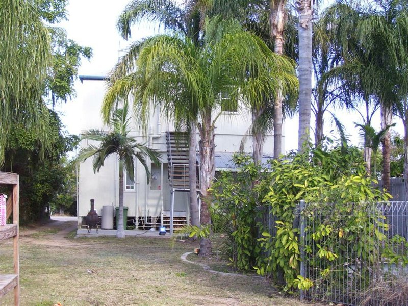 Photo - 48 Poole Street, Bowen QLD 4805 - Image 25