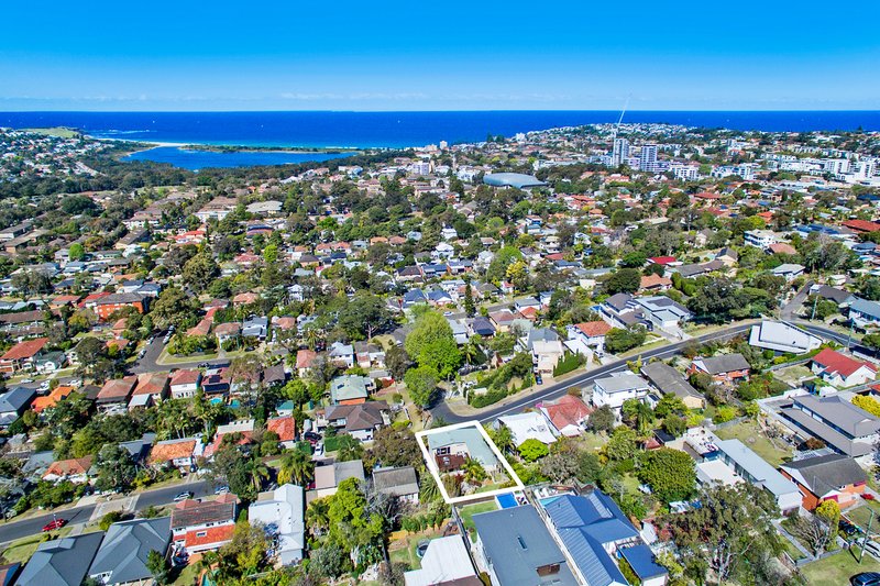 Photo - 48 Prescott Avenue, Dee Why NSW 2099 - Image 3