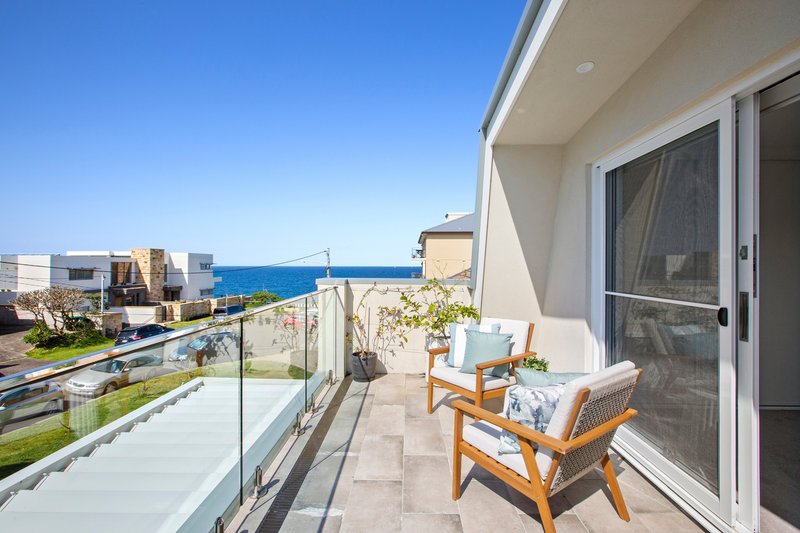 Photo - 4/8 Queenscliff Road, Queenscliff NSW 2096 - Image 5