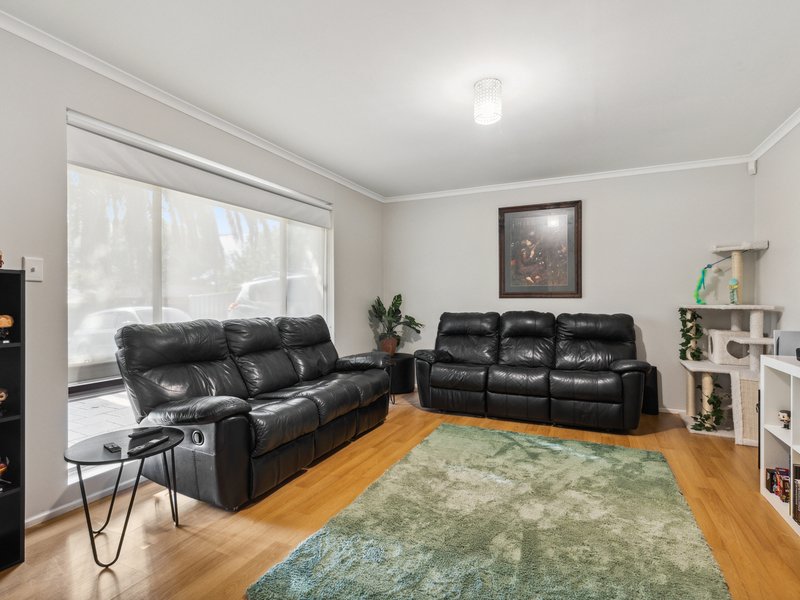 Photo - 48 Richards Drive, Morphett Vale SA 5162 - Image 3