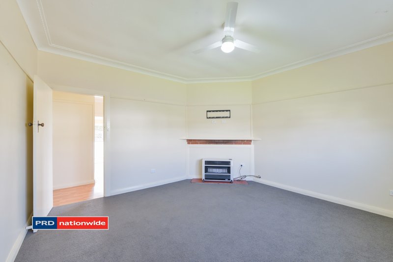 Photo - 48 Robert Street, Tamworth NSW 2340 - Image 3