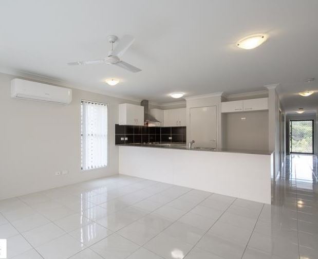 Photo - 48 Sandalwood Crescent, Griffin QLD 4503 - Image 5