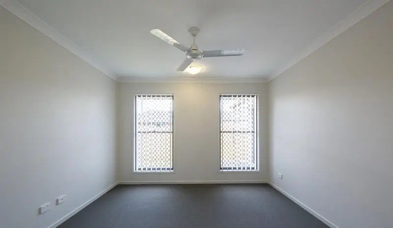 Photo - 48 Sandalwood Crescent, Griffin QLD 4503 - Image 7