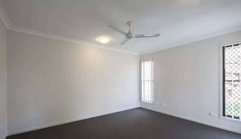 Photo - 48 Sandalwood Crescent, Griffin QLD 4503 - Image 9