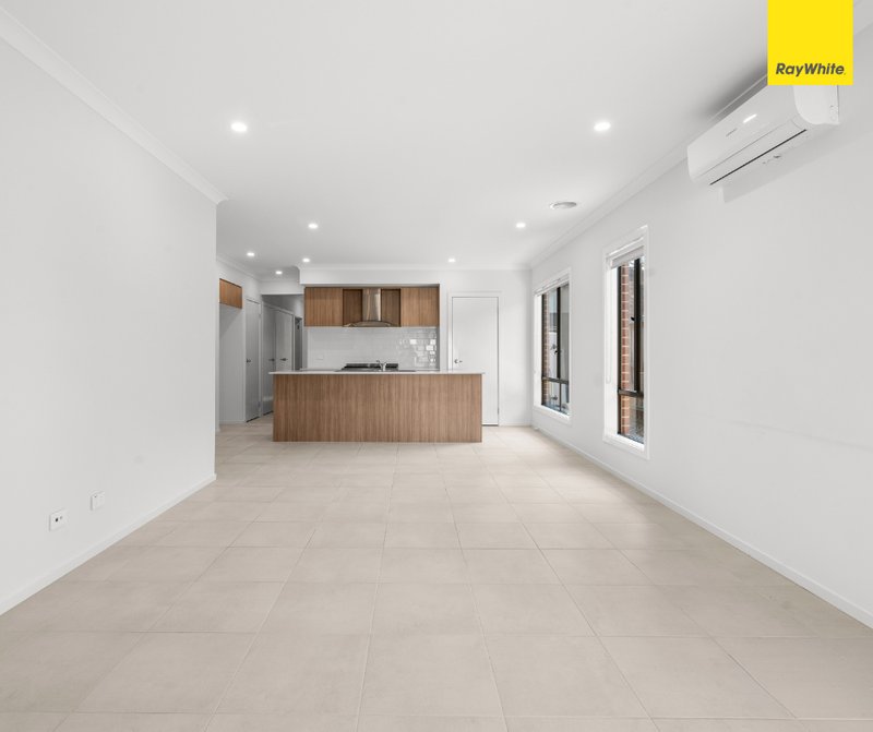 Photo - 48 Selbourne Street, Strathtulloh VIC 3338 - Image 4