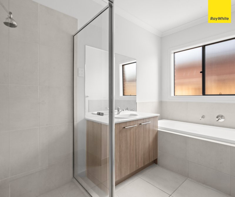 Photo - 48 Selbourne Street, Strathtulloh VIC 3338 - Image 6