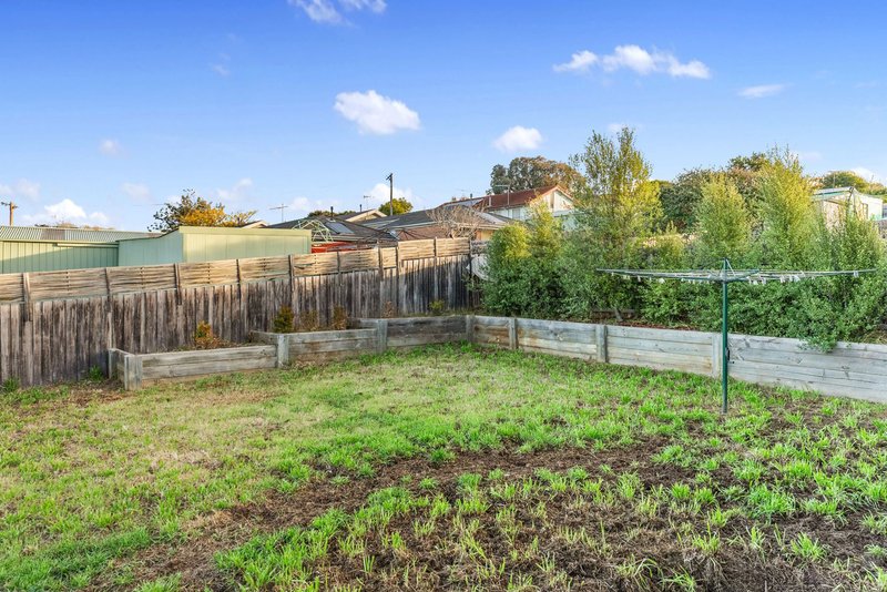 Photo - 48 Shea Street, Bacchus Marsh VIC 3340 - Image 16