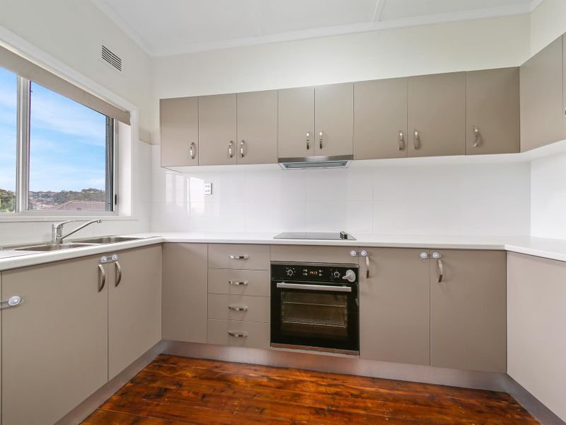 Photo - 48 Shellharbour Road, Port Kembla NSW 2505 - Image 3