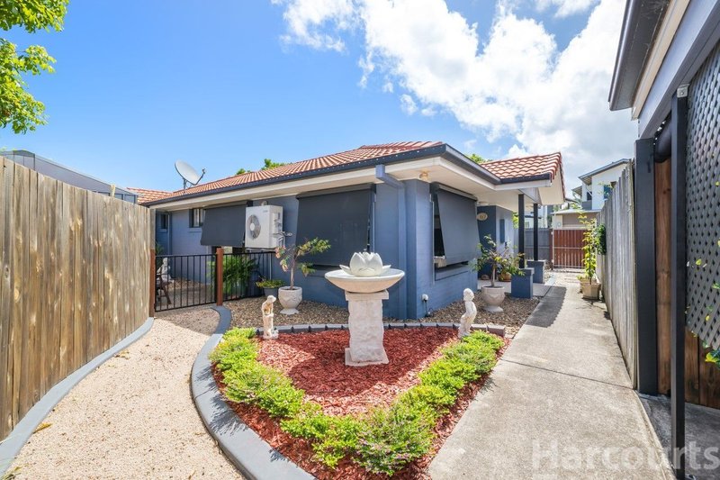 Photo - 4/8 Spinnaker Drive, Sandstone Point QLD 4511 - Image 1