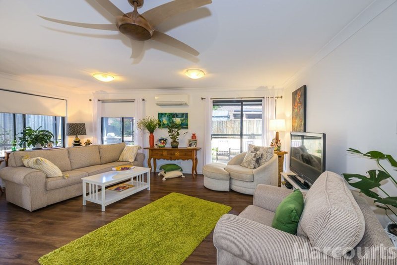 Photo - 4/8 Spinnaker Drive, Sandstone Point QLD 4511 - Image 4