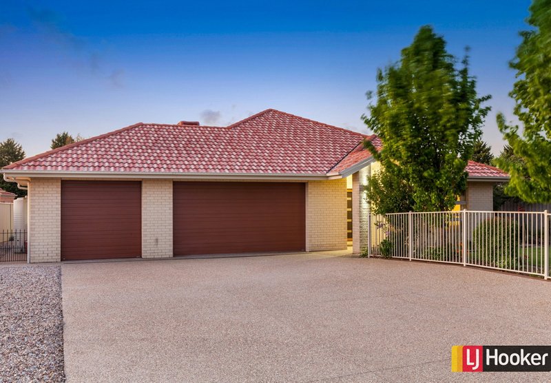 Photo - 48 St Andrews Close, Hidden Valley VIC 3756 - Image 4