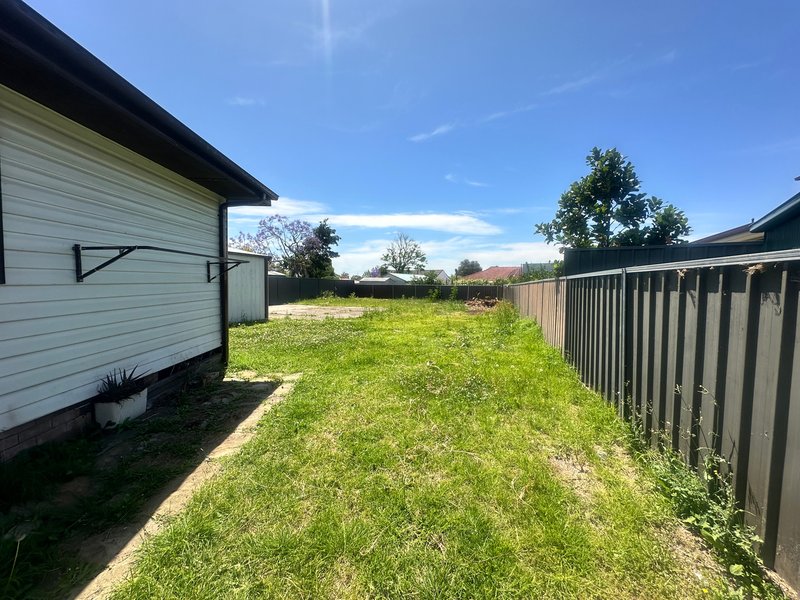 Photo - 48 St Johns Road, Heckenberg NSW 2168 - Image 4