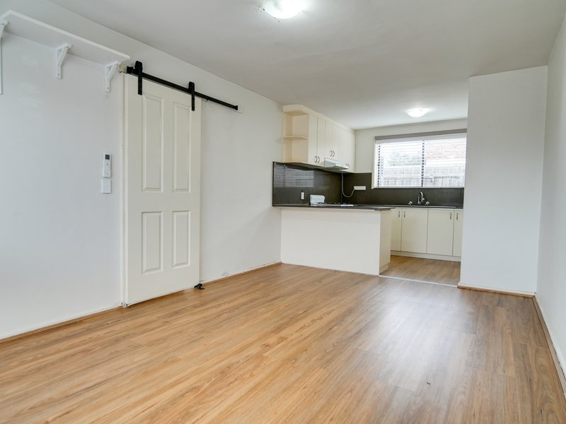 Photo - 4/8 Stuart Street, Noble Park VIC 3174 - Image 5