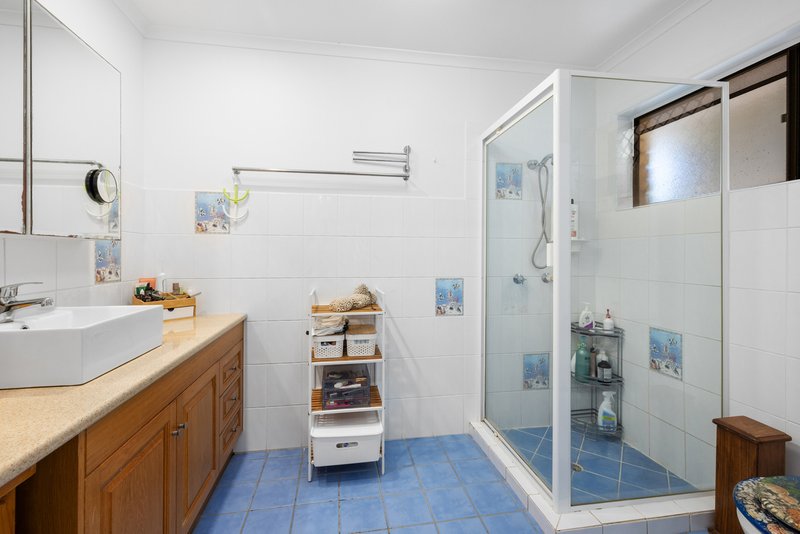 Photo - 48 Sunnyside Road, Newport QLD 4020 - Image 15