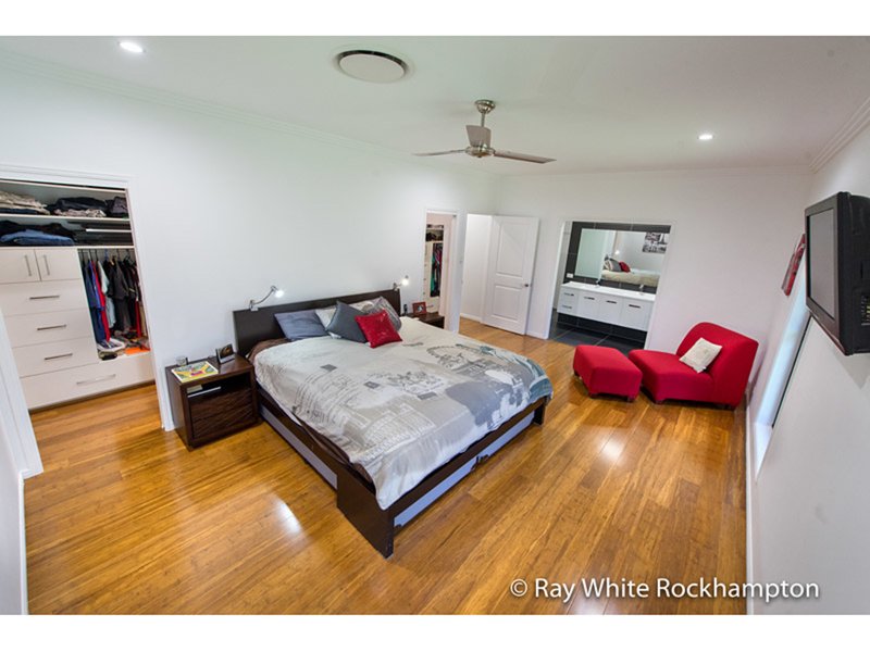 Photo - 48 Sunset Drive, Norman Gardens QLD 4701 - Image 19