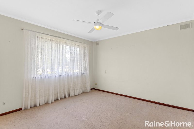 Photo - 48 Suzanne Avenue, Morphett Vale SA 5162 - Image 13