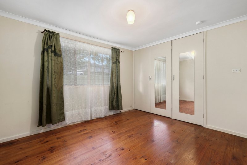 Photo - 48 Tallara Parkway, Narrabundah ACT 2604 - Image 13