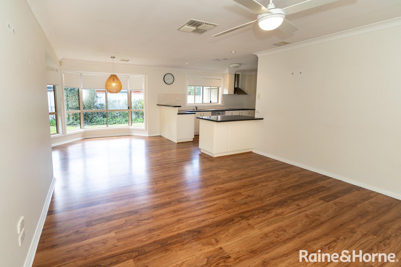 Photo - 48 Tamar Drive, Tatton NSW 2650 - Image 5