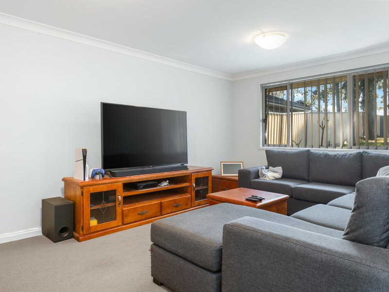 Photo - 48 Tempranillo Crescent, Cessnock NSW 2325 - Image 3