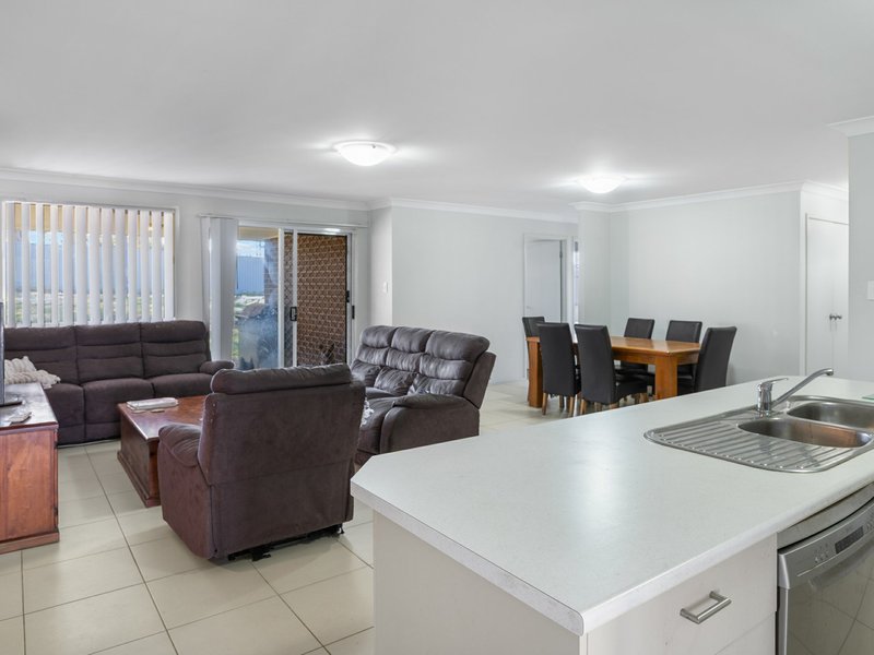 Photo - 48 Tempranillo Crescent, Cessnock NSW 2325 - Image 4