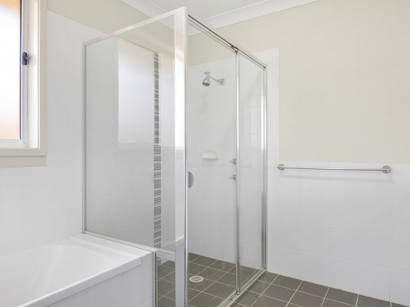 Photo - 48 Tempranillo Crescent, Cessnock NSW 2325 - Image 7