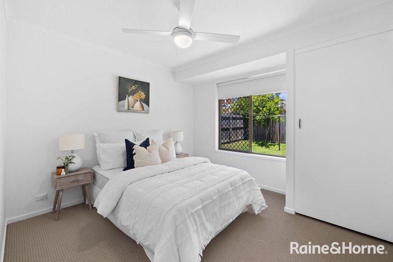 Photo - 48 Tillbrook Street, Chapel Hill QLD 4069 - Image 9