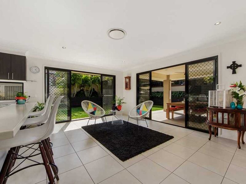 Photo - 48 Tolga Rd , Bonogin QLD 4213 - Image 12