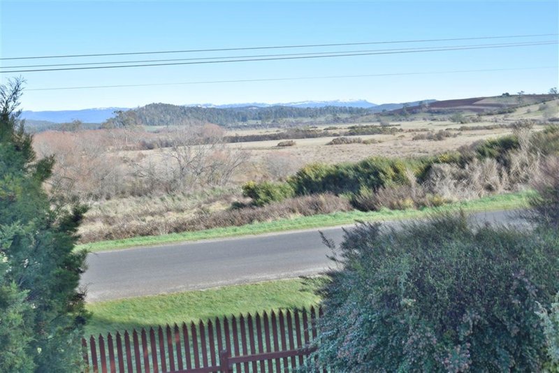 Photo - 48 Tower Hill St , Deloraine TAS 7304 - Image 14