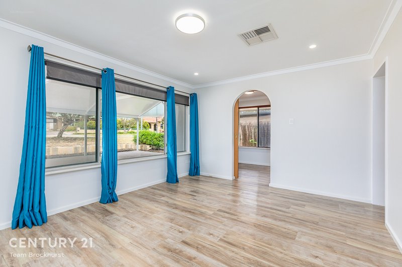 Photo - 48 Tullamore Avenue, Thornlie WA 6108 - Image 11