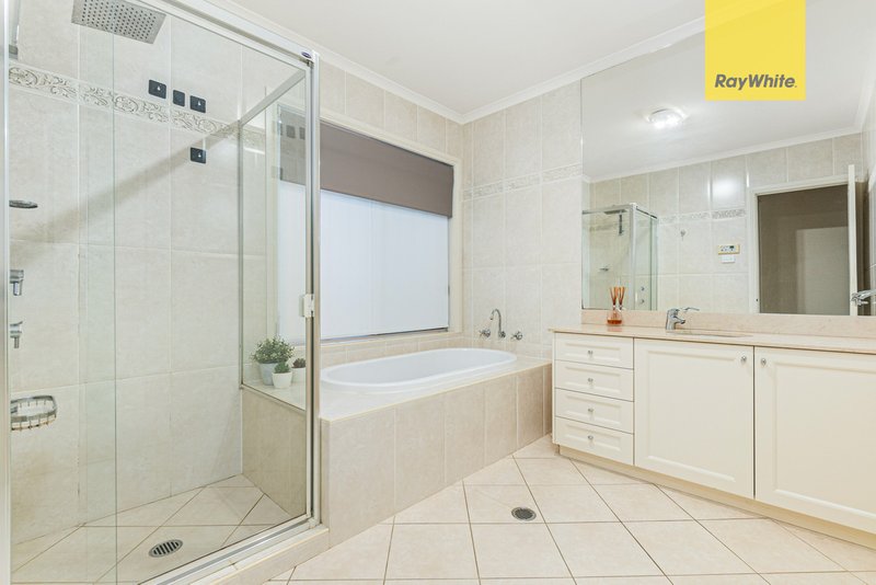 Photo - 48 Valenti Crescent, Kellyville NSW 2155 - Image 8