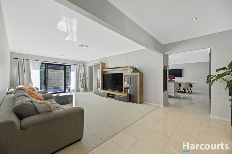 Photo - 48 Villeneuve Drive, Trafalgar VIC 3824 - Image 8