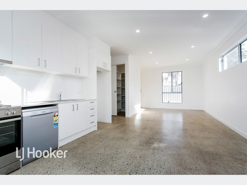 Photo - 4/8 Wakelin Terrace, O'Sullivan Beach SA 5166 - Image 2