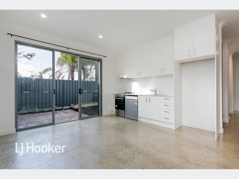 Photo - 4/8 Wakelin Terrace, O'Sullivan Beach SA 5166 - Image 4