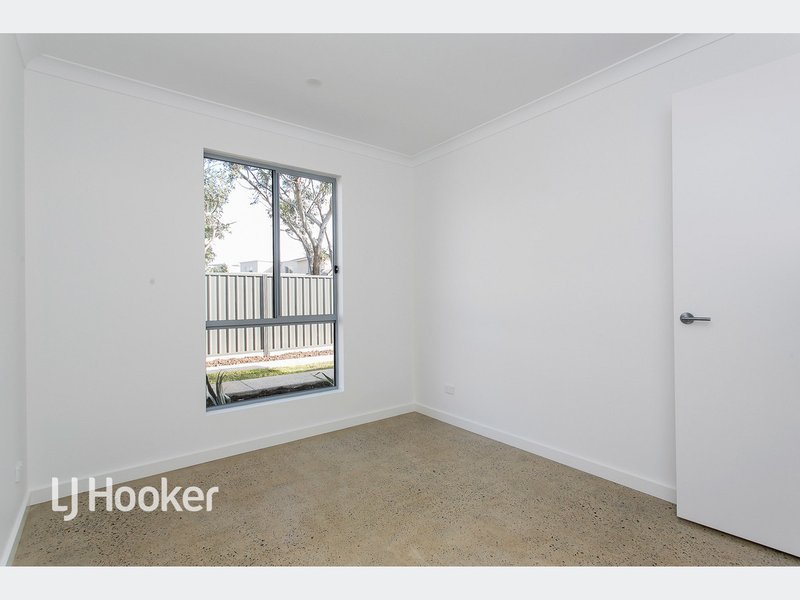 Photo - 4/8 Wakelin Terrace, O'Sullivan Beach SA 5166 - Image 10