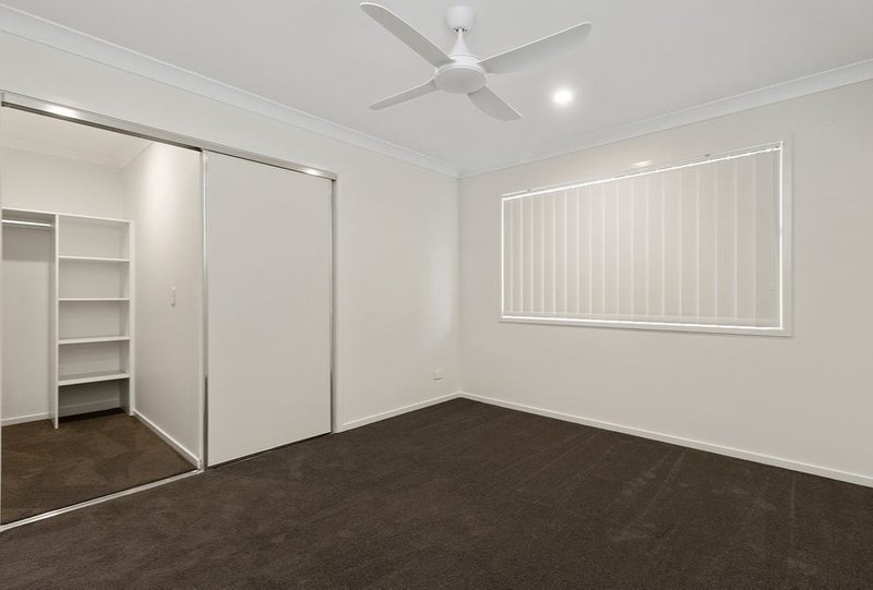 Photo - 48 Wellington Circuit, Yarrabilba QLD 4207 - Image 7