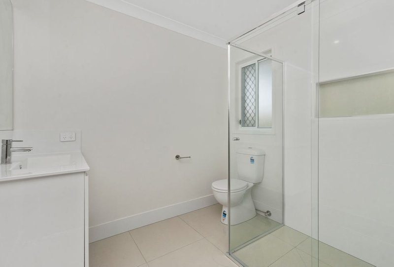Photo - 48 Wellington Circuit, Yarrabilba QLD 4207 - Image 8