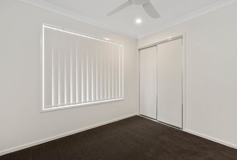 Photo - 48 Wellington Circuit, Yarrabilba QLD 4207 - Image 9
