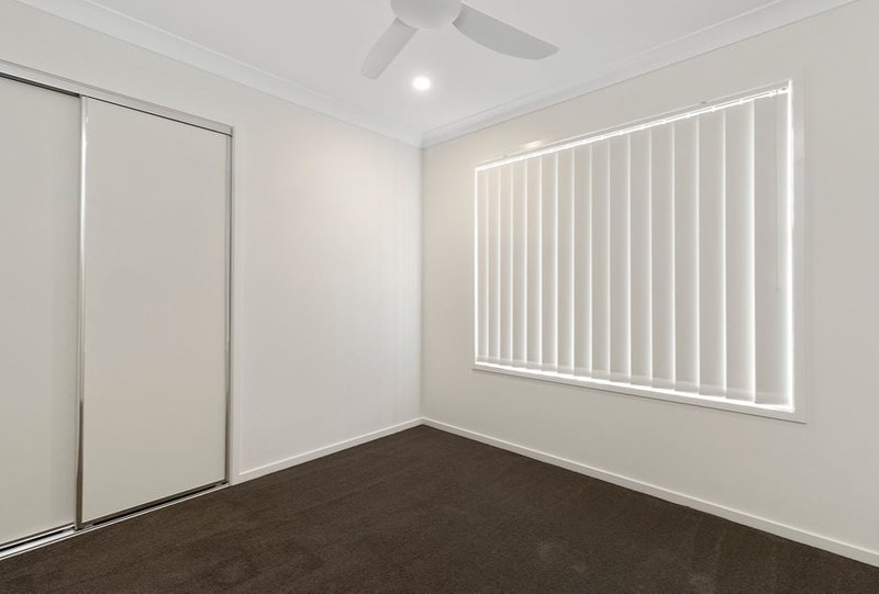 Photo - 48 Wellington Circuit, Yarrabilba QLD 4207 - Image 11