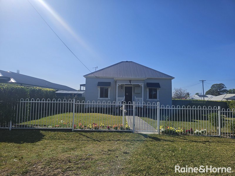 Photo - 48 West Street, Nowra NSW 2541 - Image 2