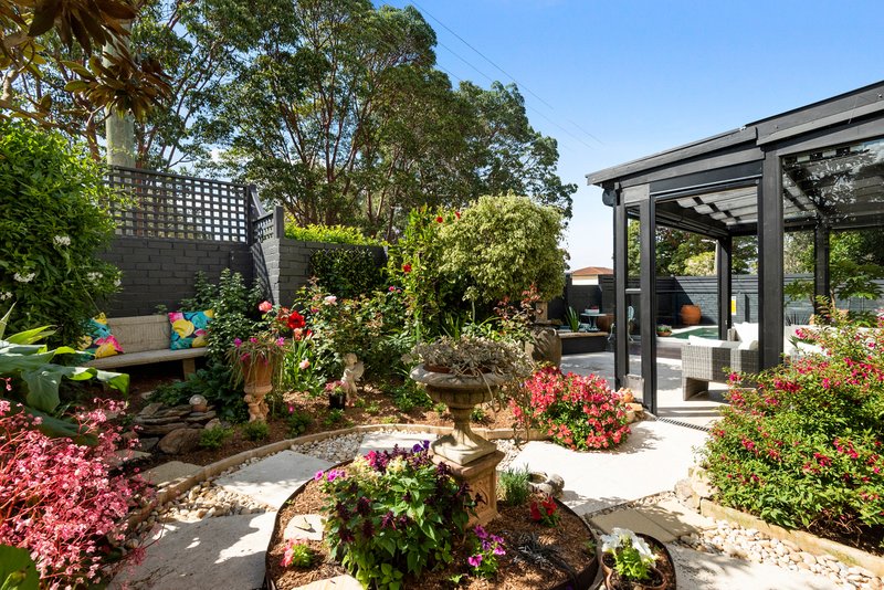 Photo - 4/8 Westleigh Street, Neutral Bay NSW 2089 - Image 2