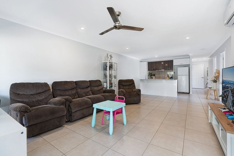 Photo - 48 Whitehaven Street, Burpengary QLD 4505 - Image 5