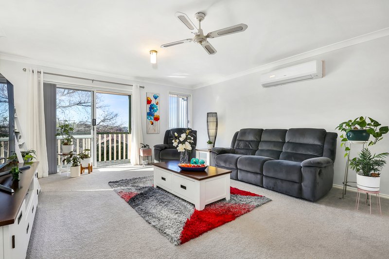 Photo - 4/8 William Street, Figtree NSW 2525 - Image 2