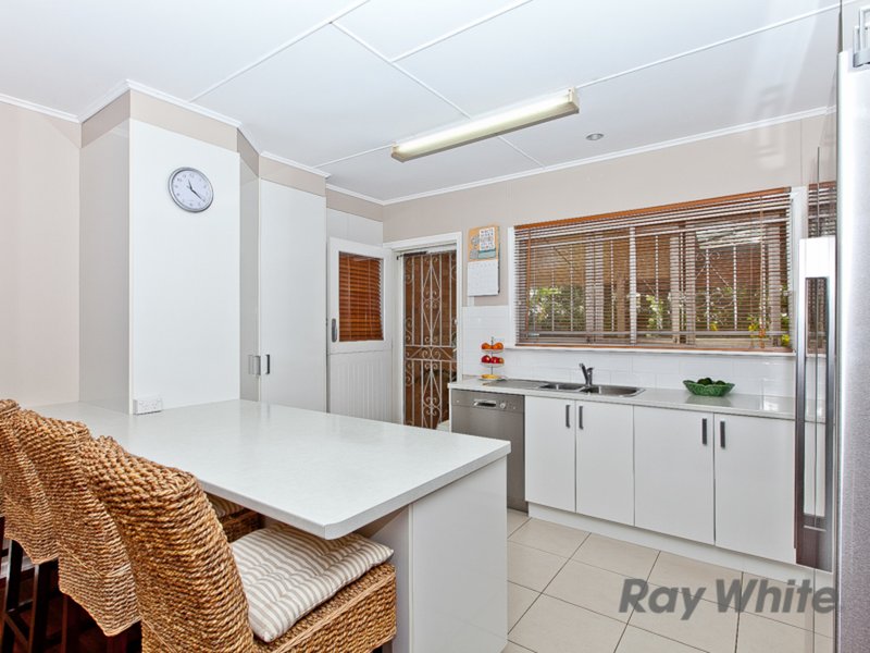 Photo - 48 Windrest Avenue, Aspley QLD 4034 - Image 4