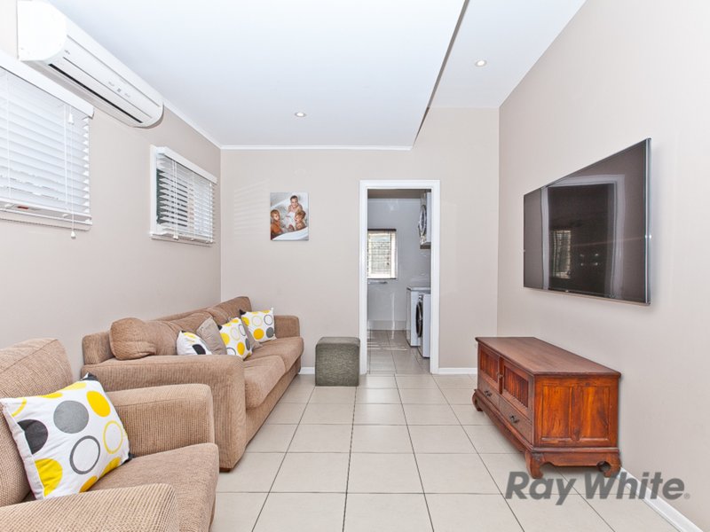 Photo - 48 Windrest Avenue, Aspley QLD 4034 - Image 6