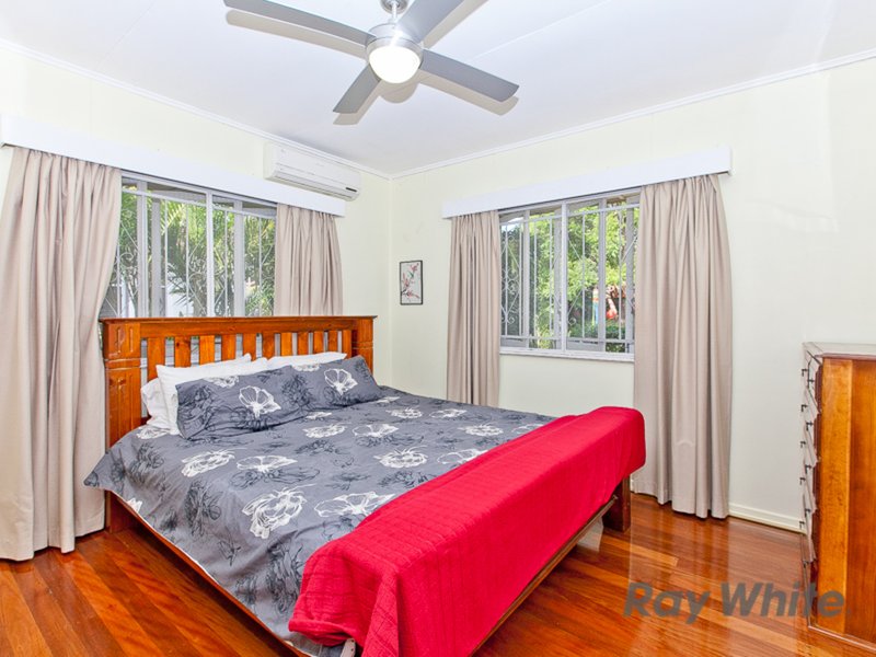 Photo - 48 Windrest Avenue, Aspley QLD 4034 - Image 8