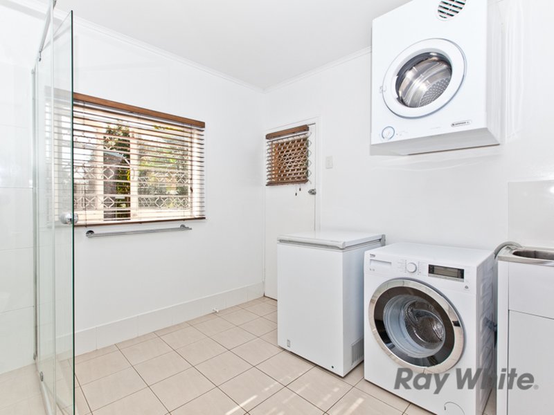 Photo - 48 Windrest Avenue, Aspley QLD 4034 - Image 12