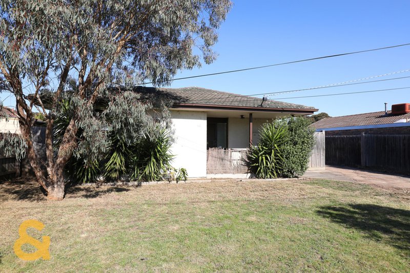 Photo - 48 Woodburn Crescent, Meadow Heights VIC 3048 - Image 3