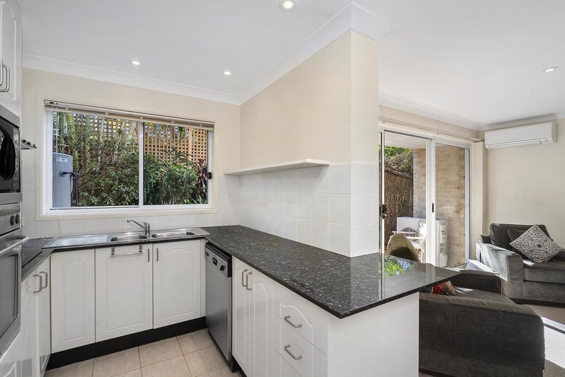 Photo - 4/8 Woolcott Street, Newport NSW 2106 - Image 3